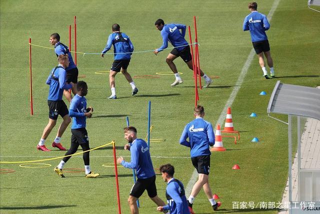 王哲林22+10上海险胜浙江 张帆20分北控胜广州