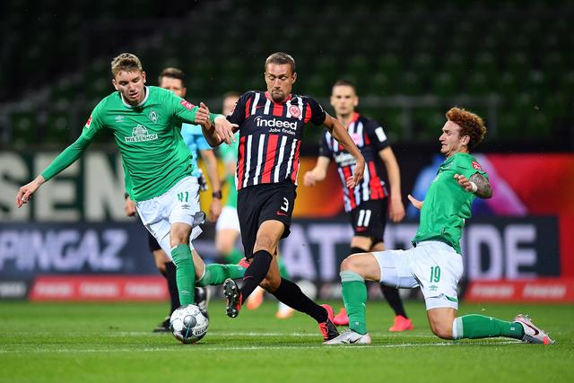 英超最佳阵：萨拉赫领衔，帕尔默&加克波在列